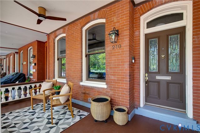 210 N 32nd St, Richmond, VA 23223