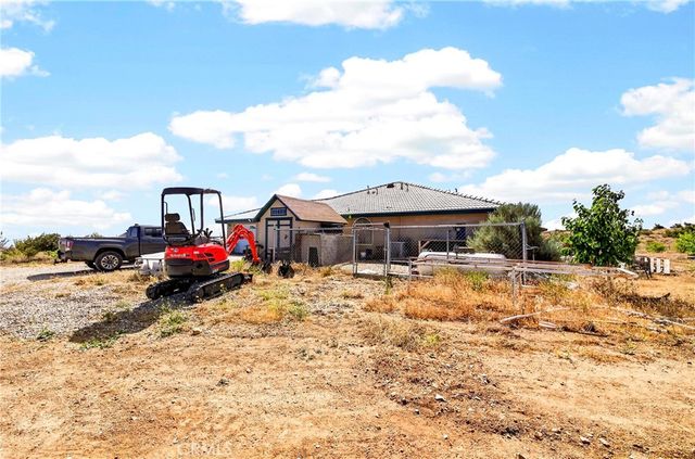 5445 Snow Line, Phelan, CA 92371