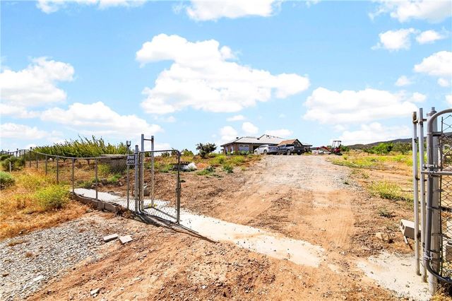 5445 Snow Line, Phelan, CA 92371