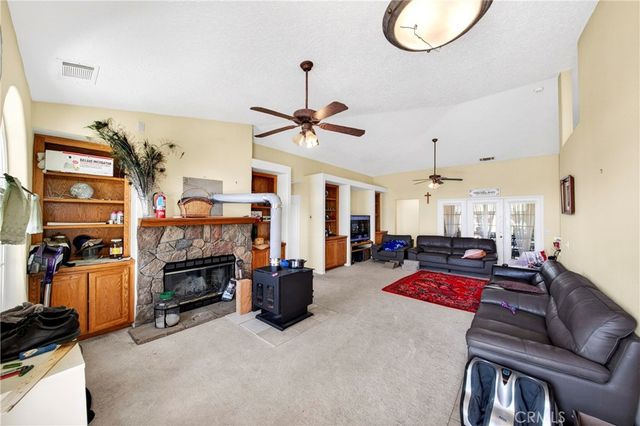 5445 Snow Line, Phelan, CA 92371