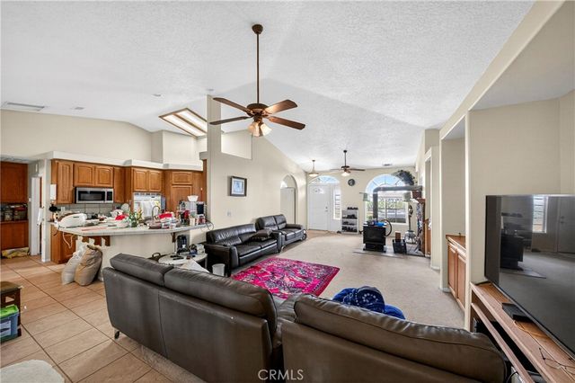 5445 Snow Line, Phelan, CA 92371