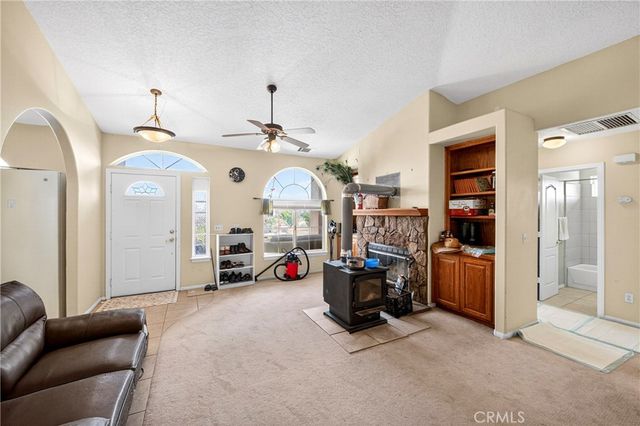 5445 Snow Line, Phelan, CA 92371