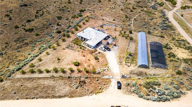 5445 Snow Line, Phelan, CA 92371