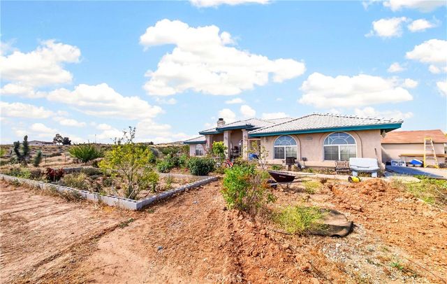 5445 Snow Line, Phelan, CA 92371
