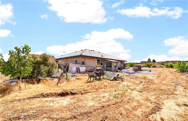 5445 Snow Line, Phelan, CA 92371