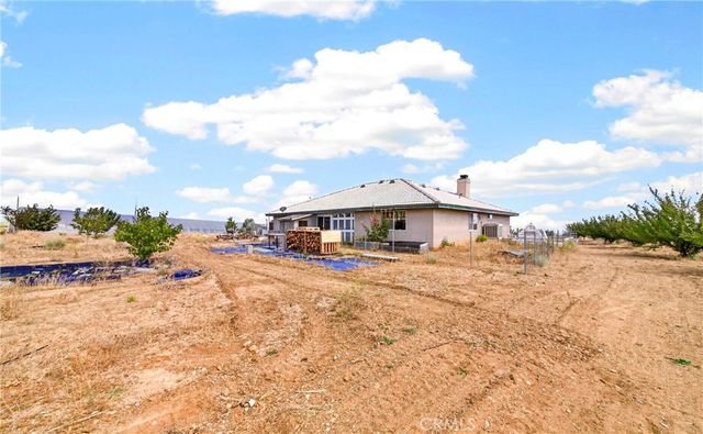 5445 Snow Line, Phelan, CA 92371