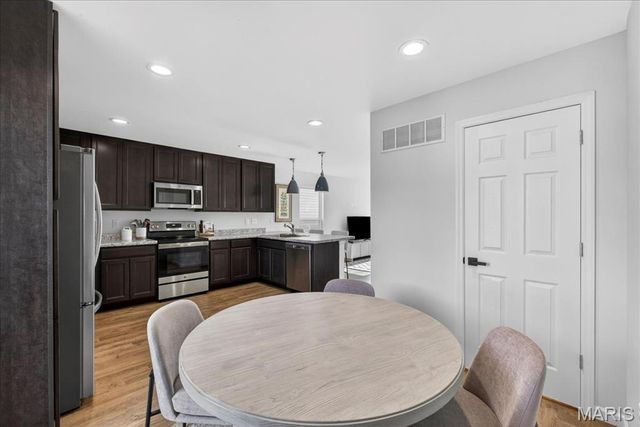 9437 Vandervoort Court, Crestwood, MO 63126