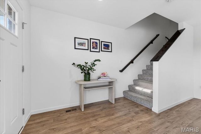 9437 Vandervoort Court, Crestwood, MO 63126