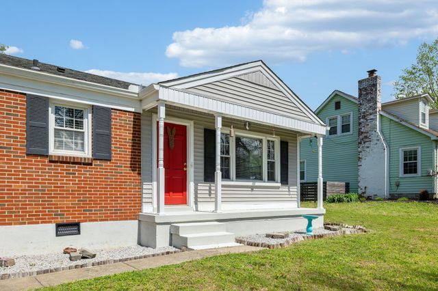 920 Hillcrest Ave, Columbia, TN 38401