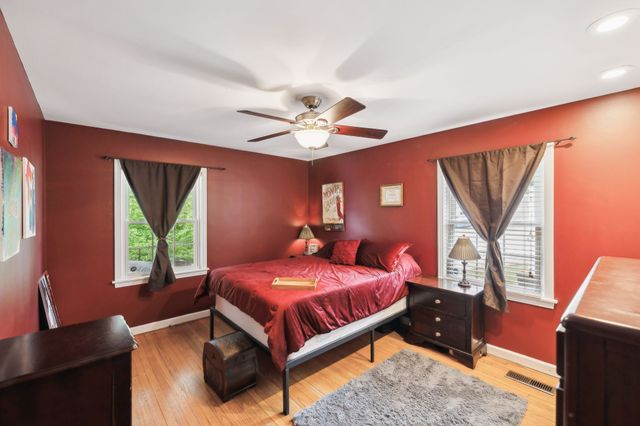 920 Hillcrest Ave, Columbia, TN 38401