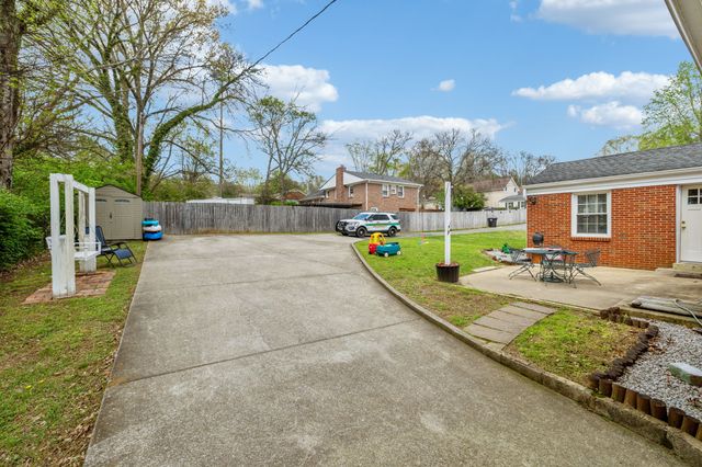 920 Hillcrest Ave, Columbia, TN 38401