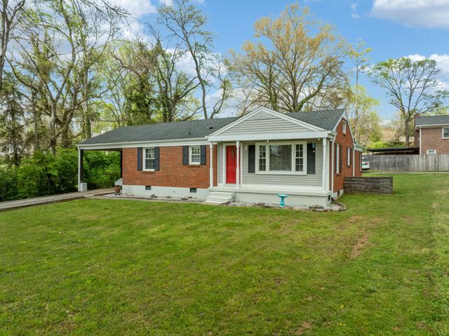 920 Hillcrest Ave, Columbia, TN 38401