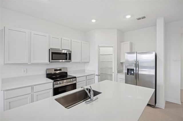 3007 MALOOF DRIVE, Davenport, FL 33837