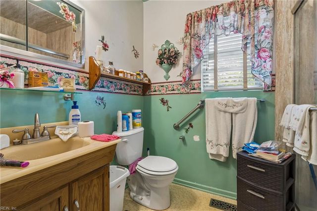 621 Spruce RD, Newport News, VA 23601