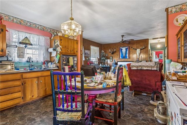 621 Spruce RD, Newport News, VA 23601