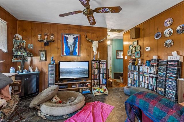 621 Spruce RD, Newport News, VA 23601