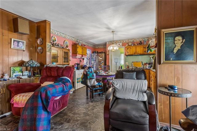 621 Spruce RD, Newport News, VA 23601