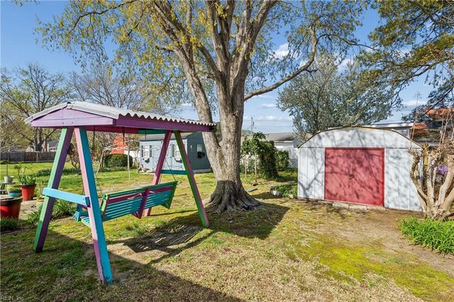 621 Spruce RD, Newport News, VA 23601