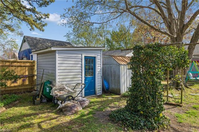 621 Spruce RD, Newport News, VA 23601