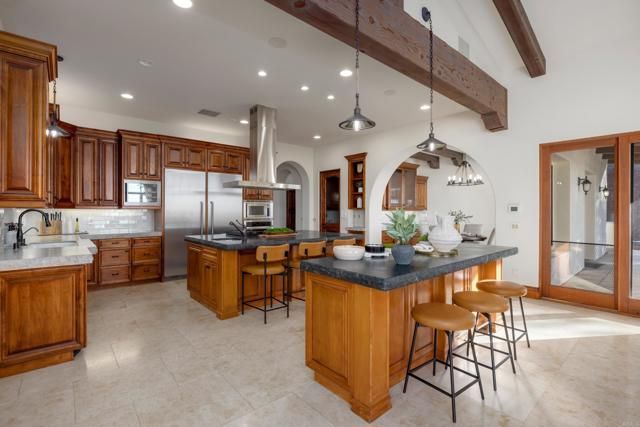 8136 Entrada de Luz, San Diego, CA 92127