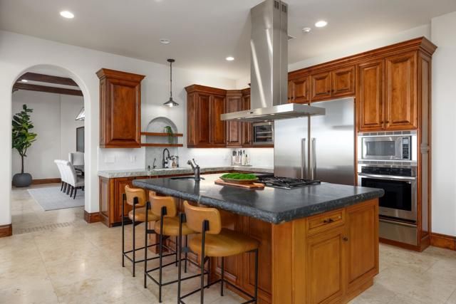 8136 Entrada de Luz, San Diego, CA 92127