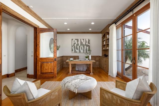 8136 Entrada de Luz, San Diego, CA 92127