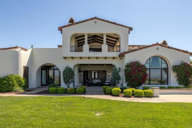 8136 Entrada de Luz, San Diego, CA 92127