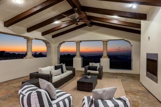 8136 Entrada de Luz, San Diego, CA 92127