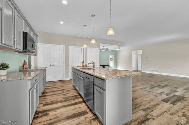 3873 Easton Road, Norton, OH 44203