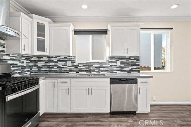 4812 Saturn Street, Los Angeles, CA 90019