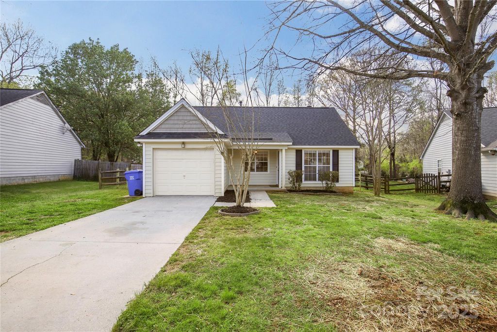 13937 Dannemara Drive, Pineville, NC 28134