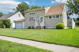 10 Independence Dr, Roselle Boro, NJ 07203