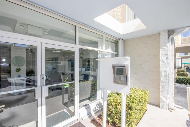 3230 S OCEAN Boulevard E609, Palm Beach, FL 33480