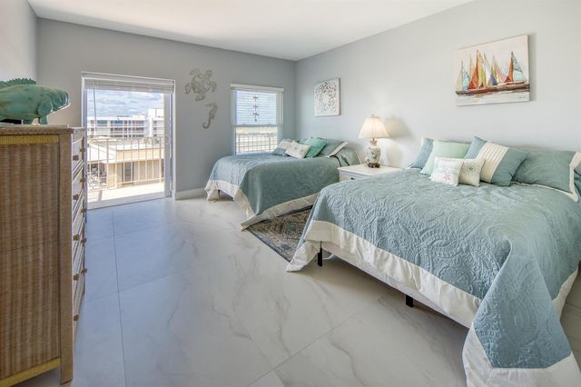 3230 S OCEAN Boulevard E609, Palm Beach, FL 33480