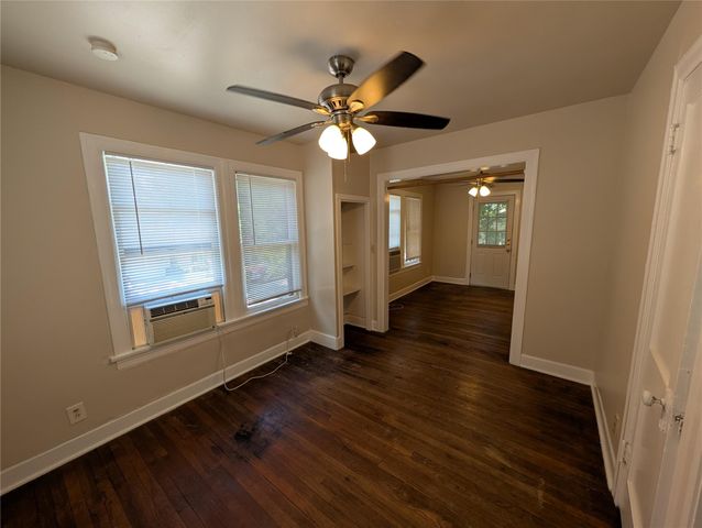 304 E 42nd ST, Austin, TX 78751