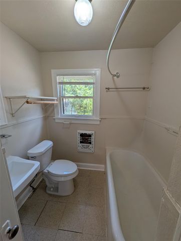 304 E 42nd ST, Austin, TX 78751