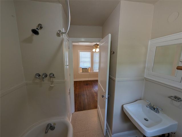 304 E 42nd ST, Austin, TX 78751