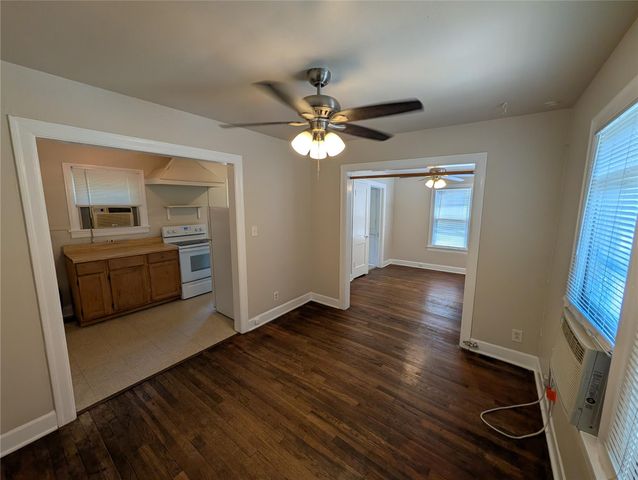 304 E 42nd ST, Austin, TX 78751
