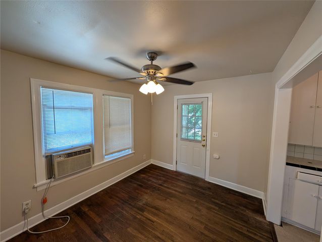 304 E 42nd ST, Austin, TX 78751