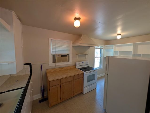 304 E 42nd ST, Austin, TX 78751