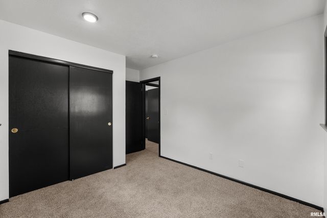 1101 HAWTHORNE Drive, Bettendorf, IA 52722