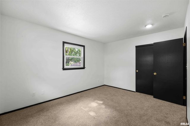 1101 HAWTHORNE Drive, Bettendorf, IA 52722