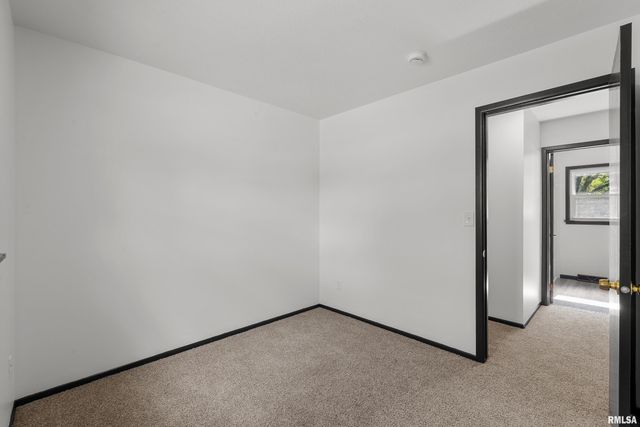 1101 HAWTHORNE Drive, Bettendorf, IA 52722