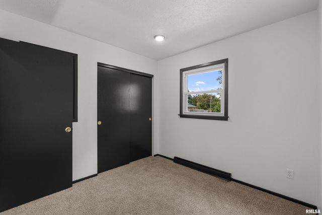 1101 HAWTHORNE Drive, Bettendorf, IA 52722