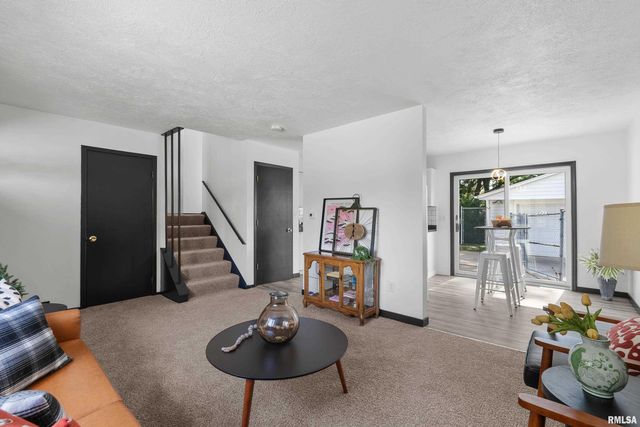 1101 HAWTHORNE Drive, Bettendorf, IA 52722