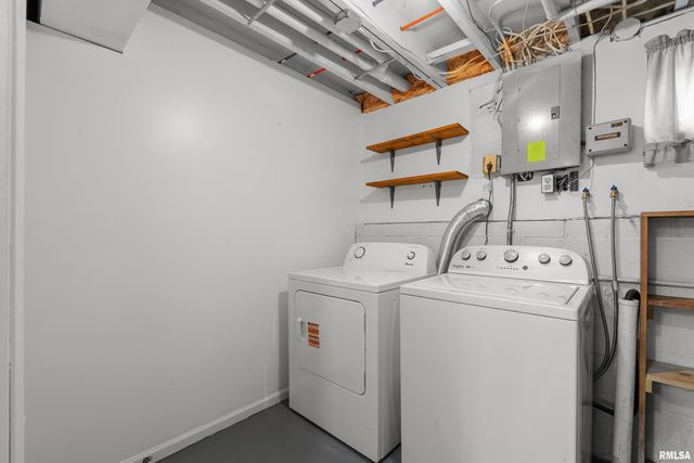 1101 HAWTHORNE Drive, Bettendorf, IA 52722