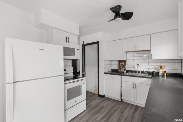 1101 HAWTHORNE Drive, Bettendorf, IA 52722