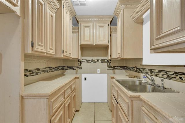 506 Pasco Street, Rio Grande City, TX 78582