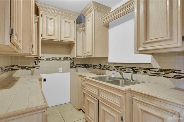 506 Pasco Street, Rio Grande City, TX 78582