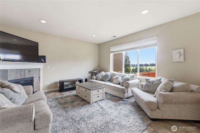 15514 79th Avenue E, Puyallup, WA 98375